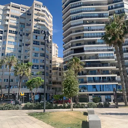 Homely Malagueta Junto Al Mar, Parking Privado Bajo Suplemento