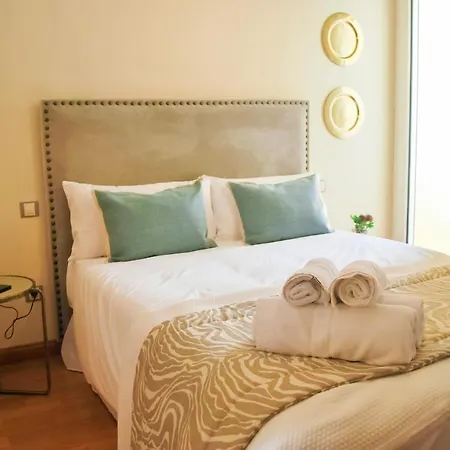 Homely Malagueta Junto Al Mar, Parking Privado Bajo Suplemento Málaga