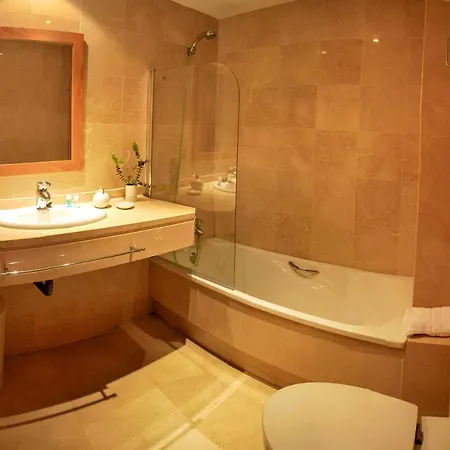 Apartment Homely Malagueta Junto Al Mar, Parking Privado Bajo Suplemento