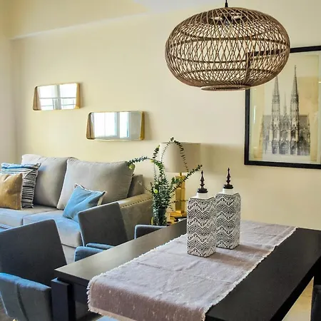 Apartment Homely Malagueta Junto Al Mar, Parking Privado Bajo Suplemento